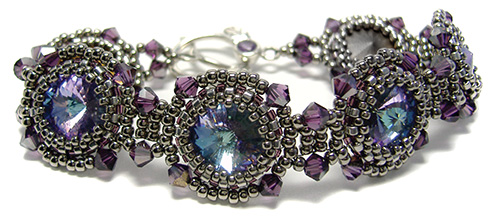 Spotlight Bracelet at AroundTheBeadingTable.com